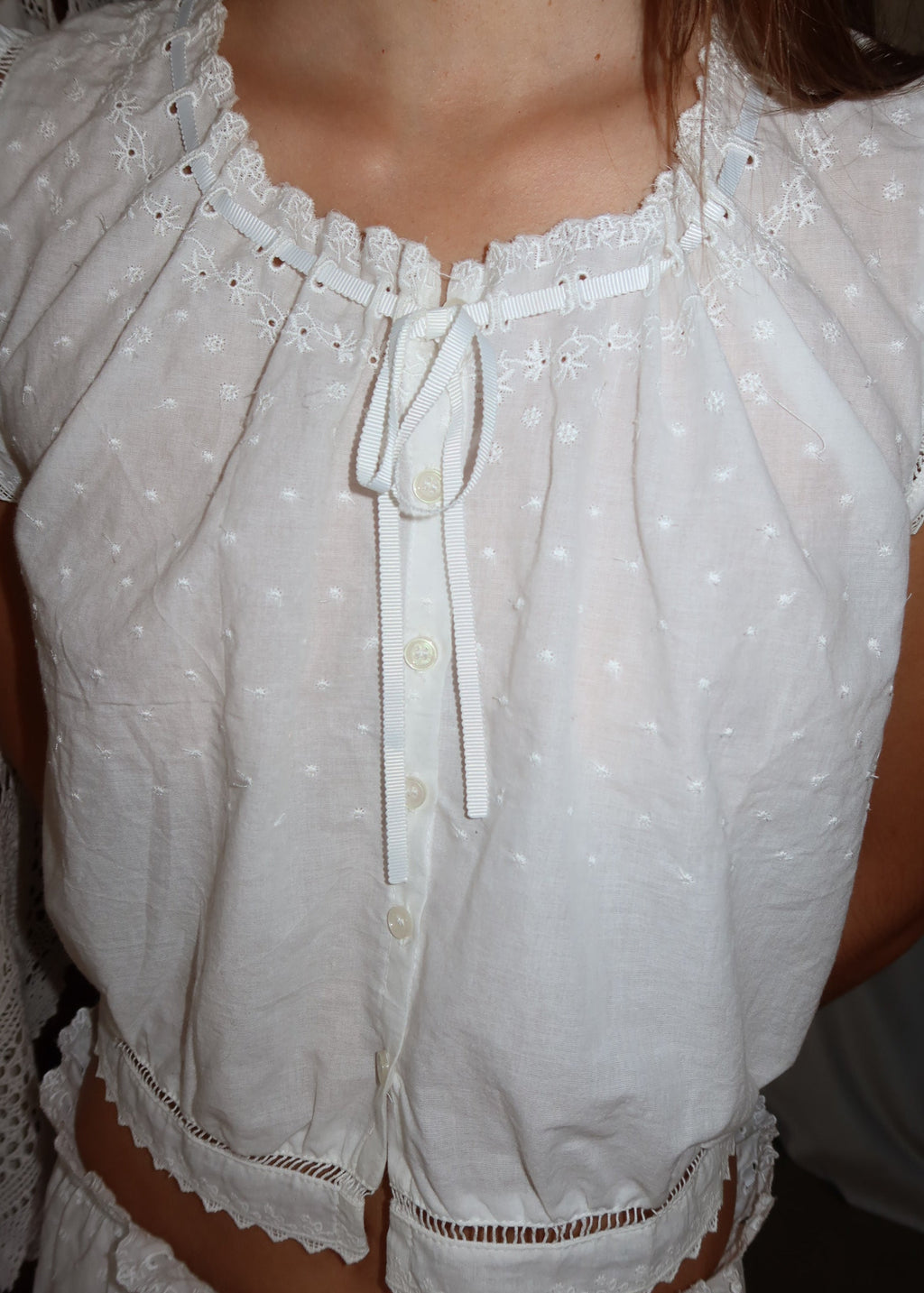 ANYA TOP