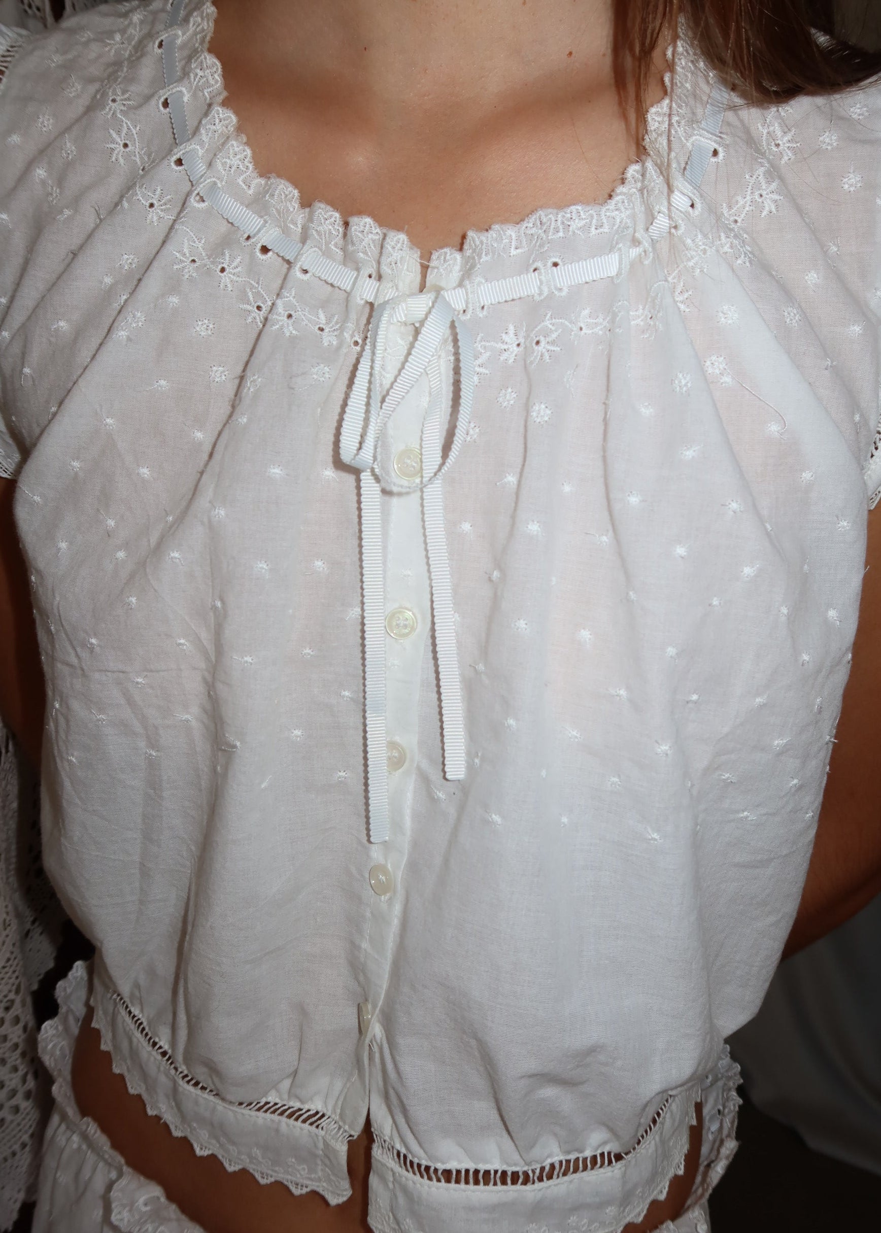ANYA TOP